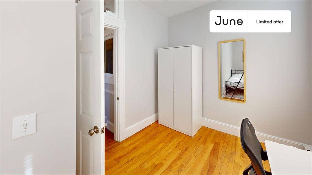 4 BR in Boston