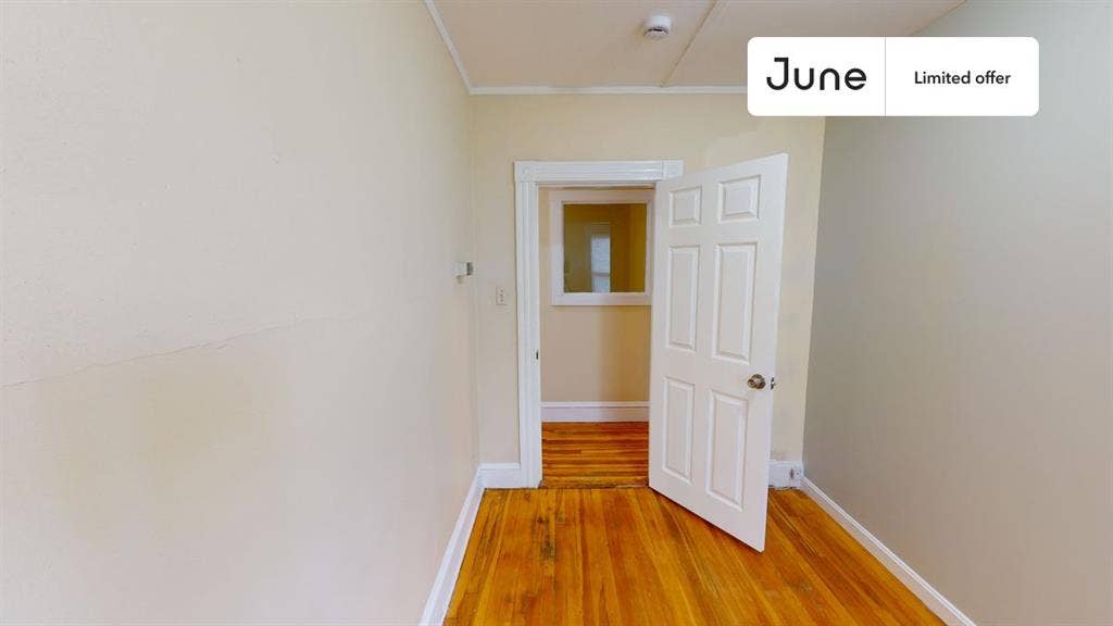 4 BR in Boston