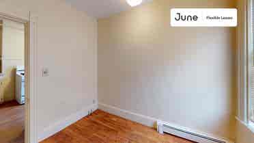 4 BR in Boston