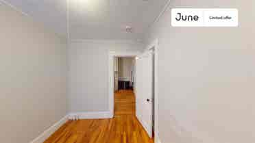 4 BR in Boston