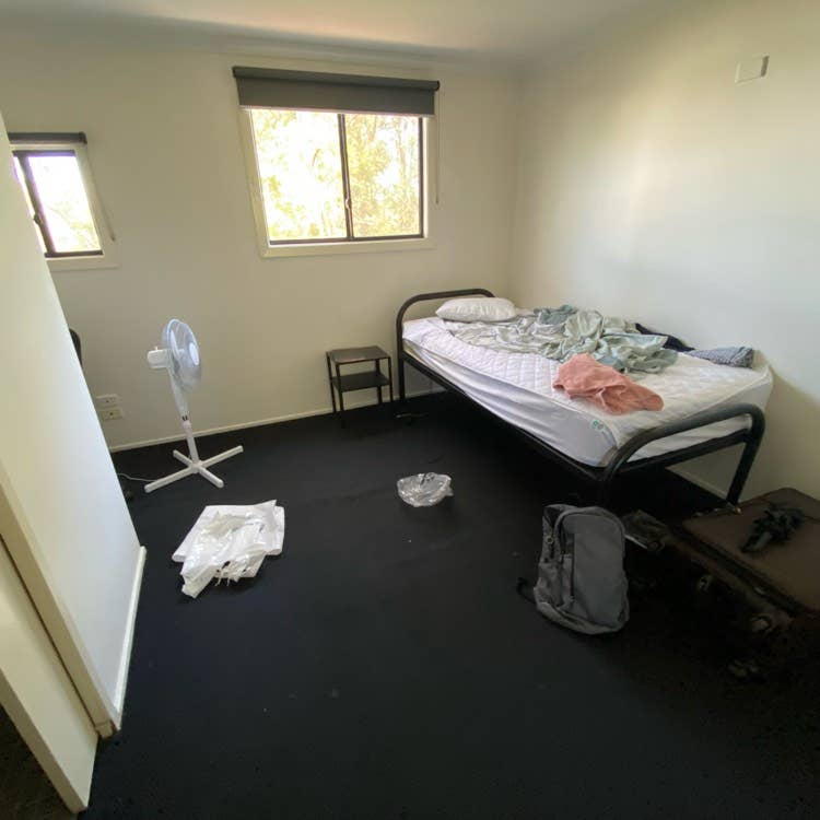 MALE ONLY ACCOMMODATION