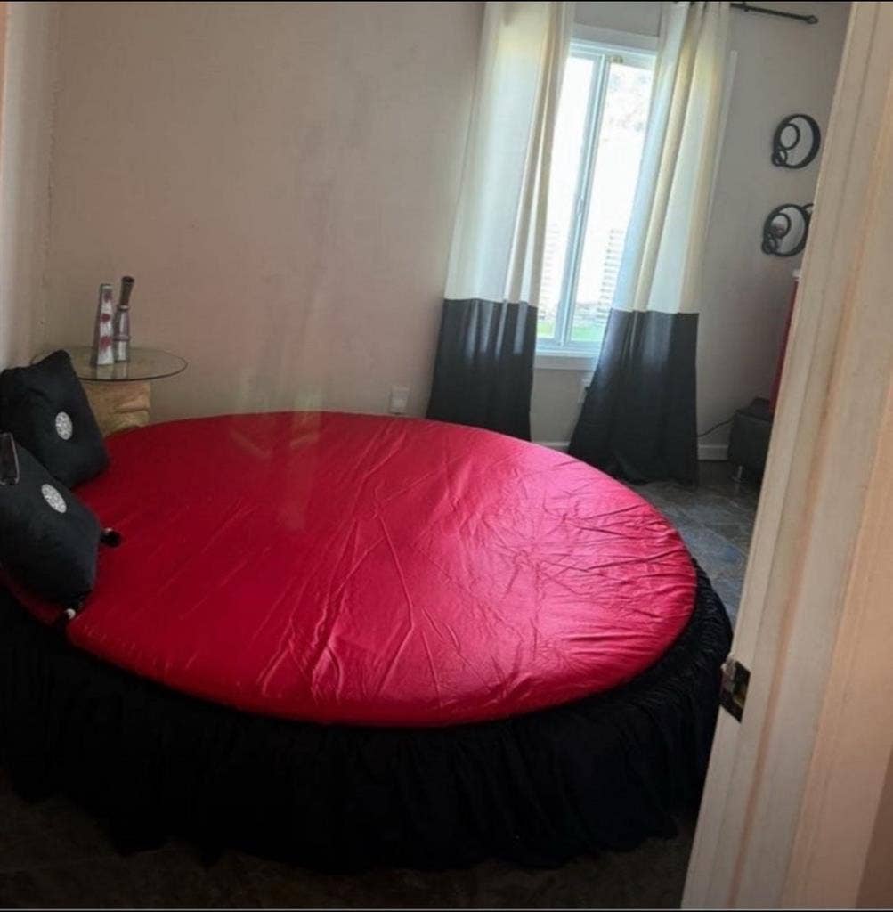 Elegant Room Available JULY!