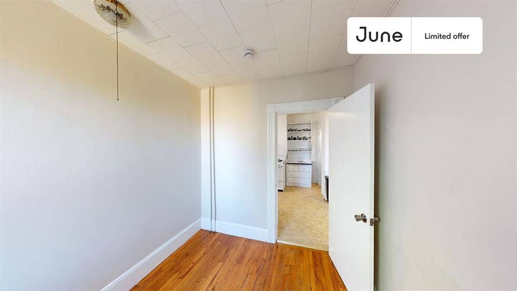 3 BR in Boston