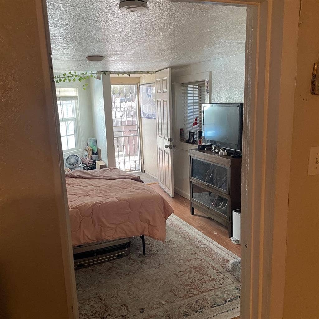 Cozy 2 bedroom in west Oakland