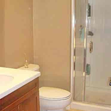 Room for rent with private bathroom