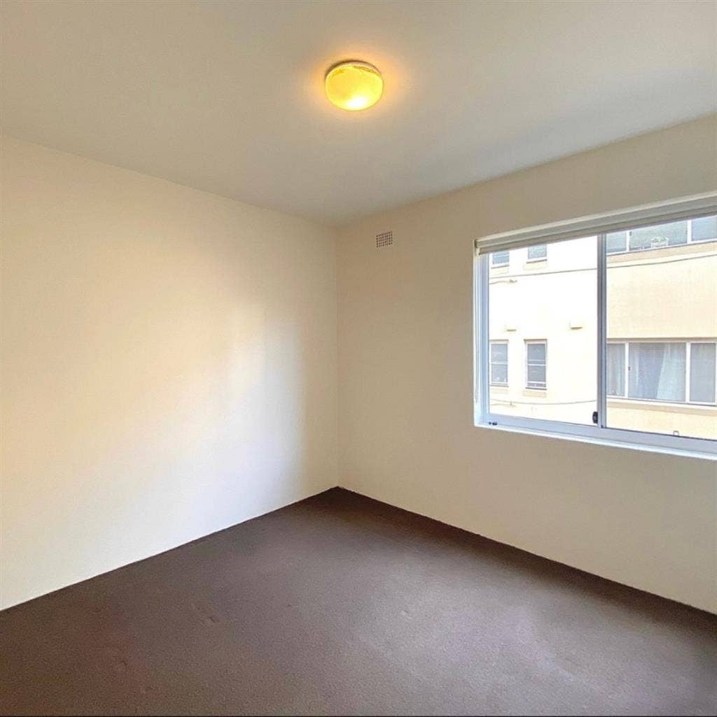 1 bedroom - 6 month lease (female)