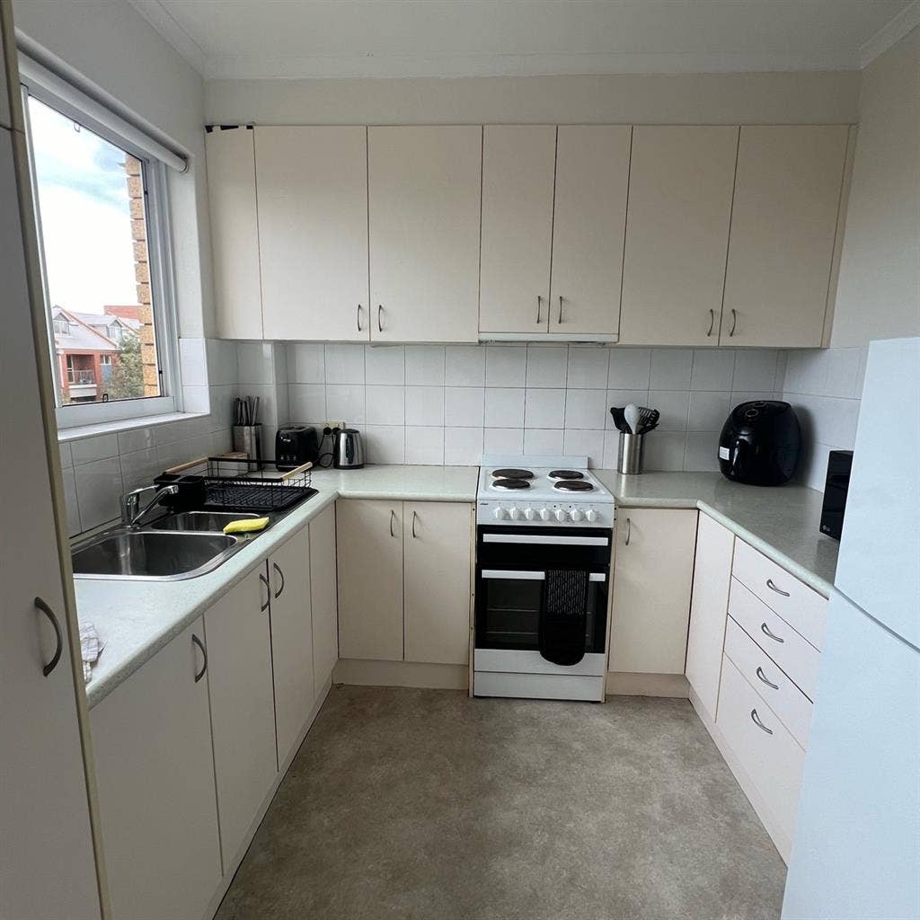 1 bedroom - 6 month lease (female)