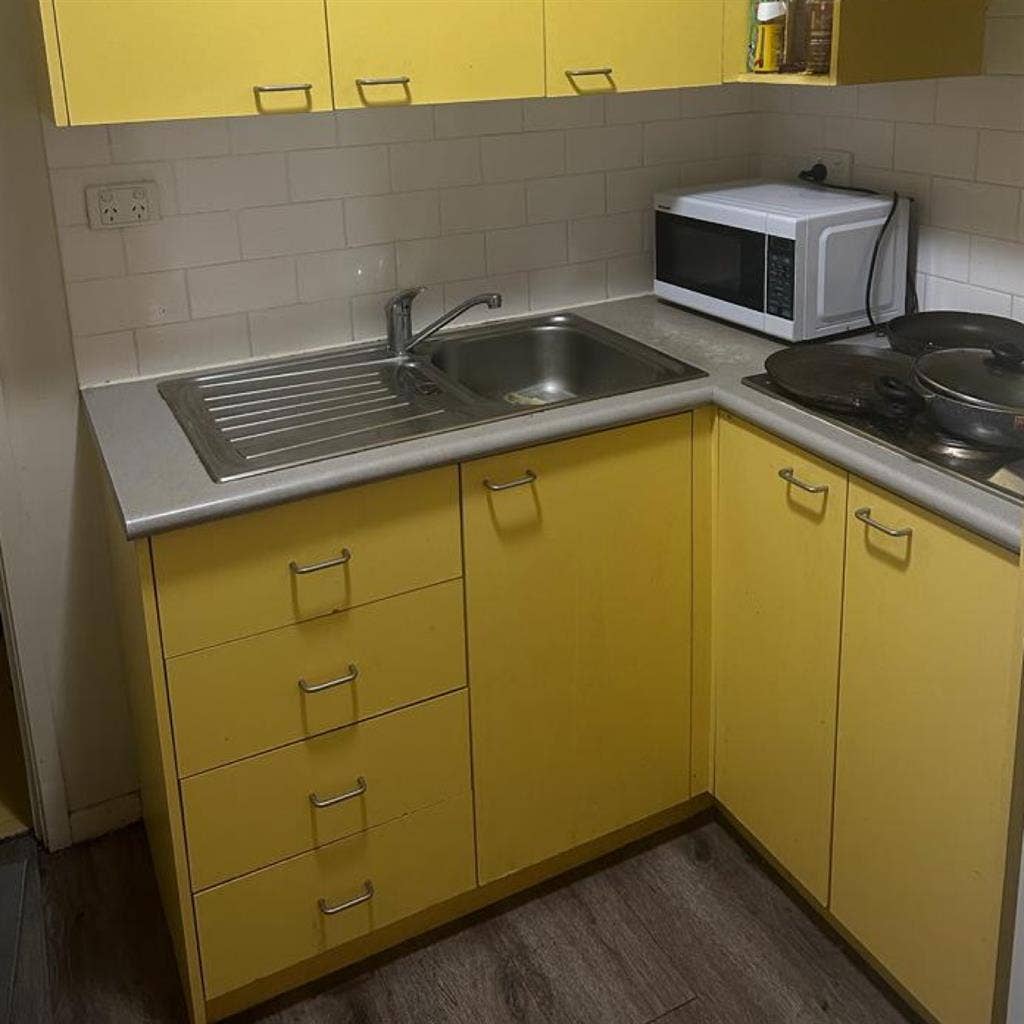 Lease Transfer 2bedroomSwanston st