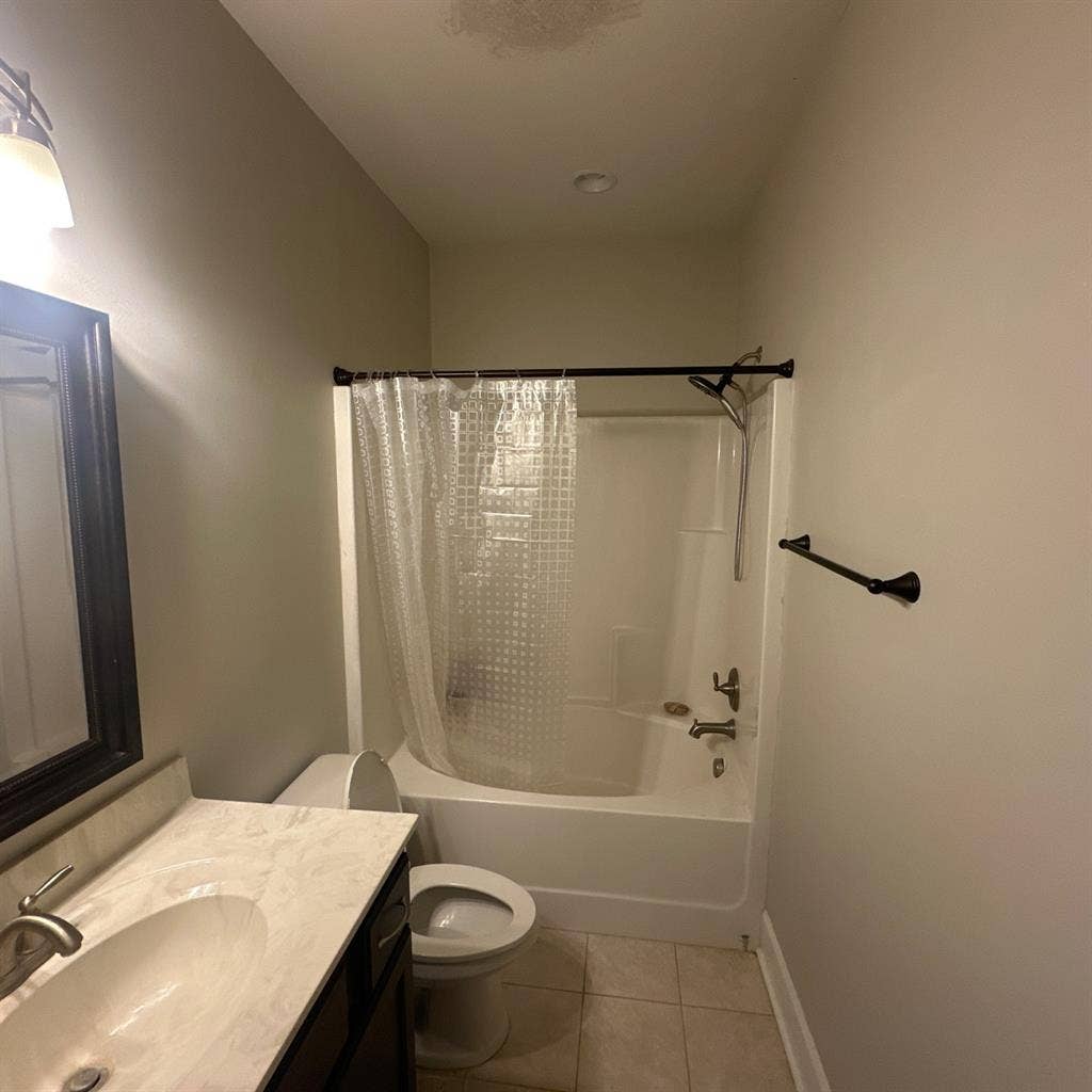 Room for Rent w/ utilities