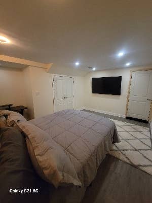 Large room for rent