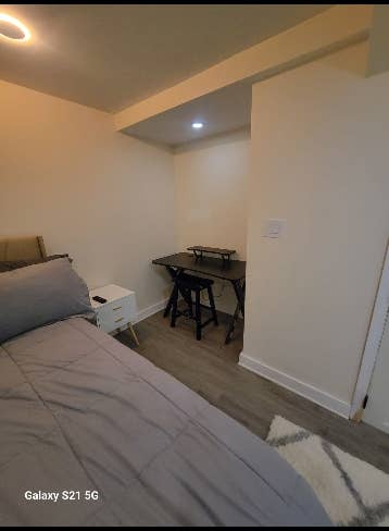 Large room for rent