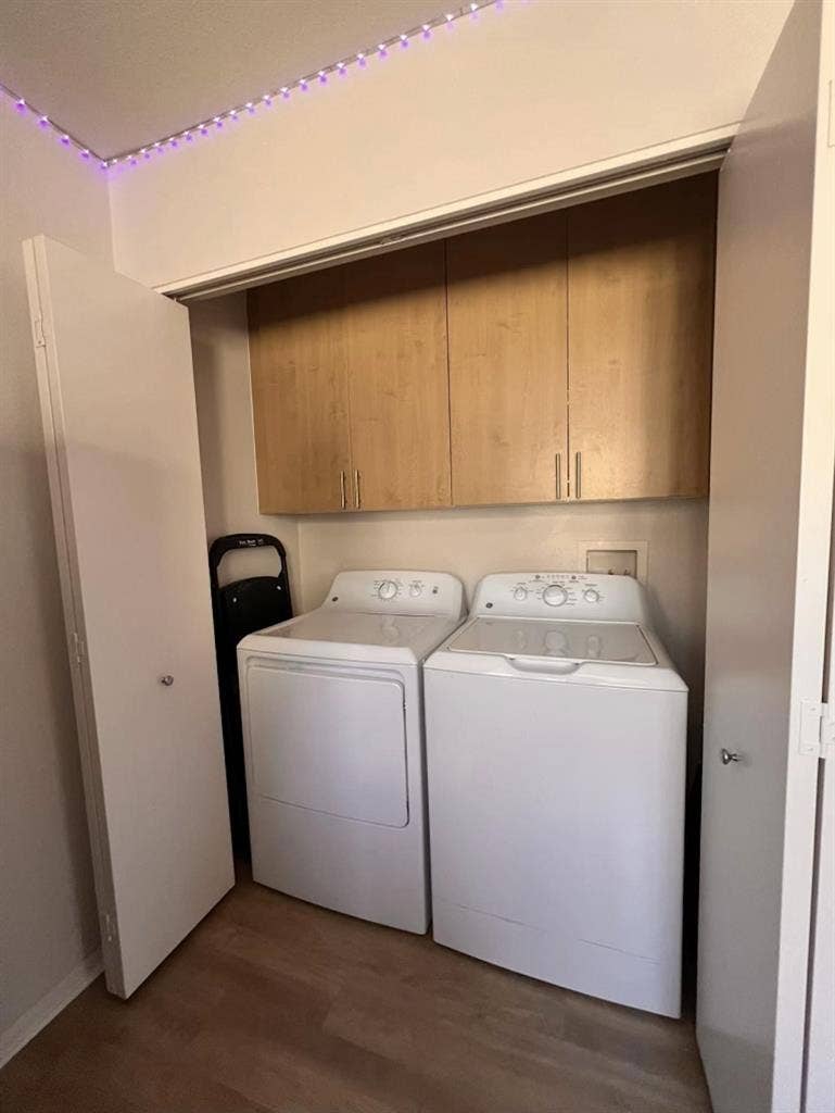 Available room with bathroom Poway