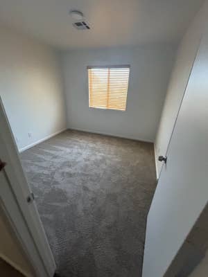 Room for rent Jan 1st