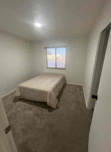May  available Room for rent