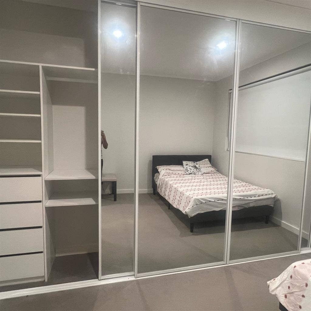 Single bedroom with ensuite