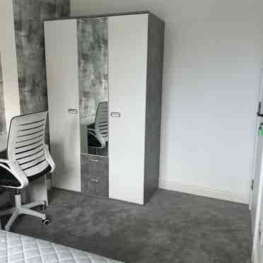 Room in High Wycombe Town Centre