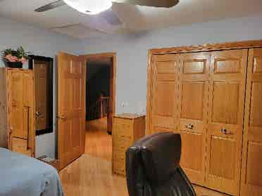 Room to rent in Hickory Hills