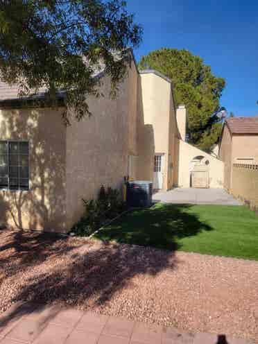 Beautiful home in nice neighborhood