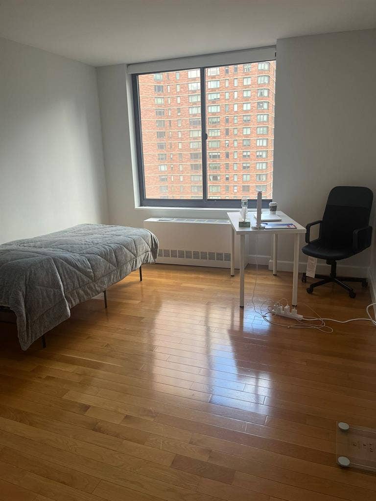 🌺SPACIOUS Flex Room in Midtown🌺