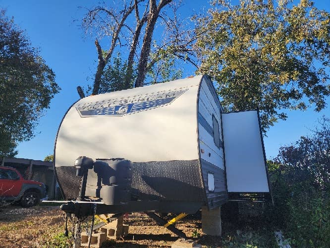 Fully Furnished Trailer ()