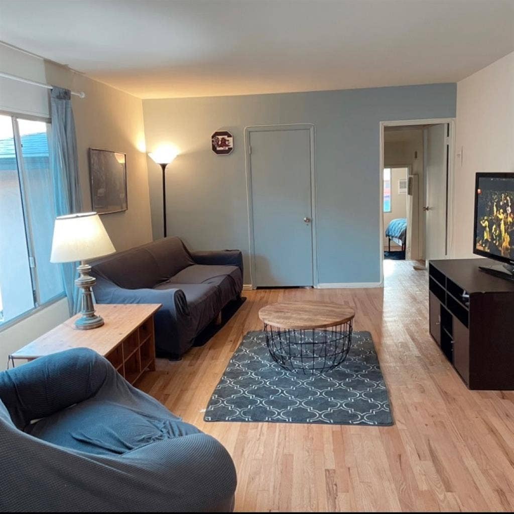 Beautiful Quiet Santa Monica Condo