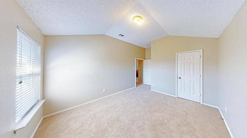 1 BR in Roanoke