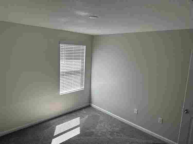 Single room with dedicated bathroom