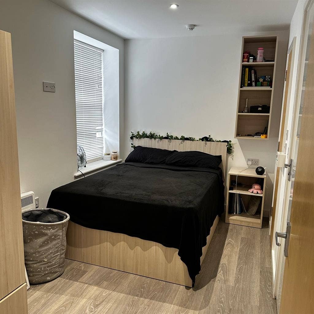 1 Bed flat for STUDENTS!