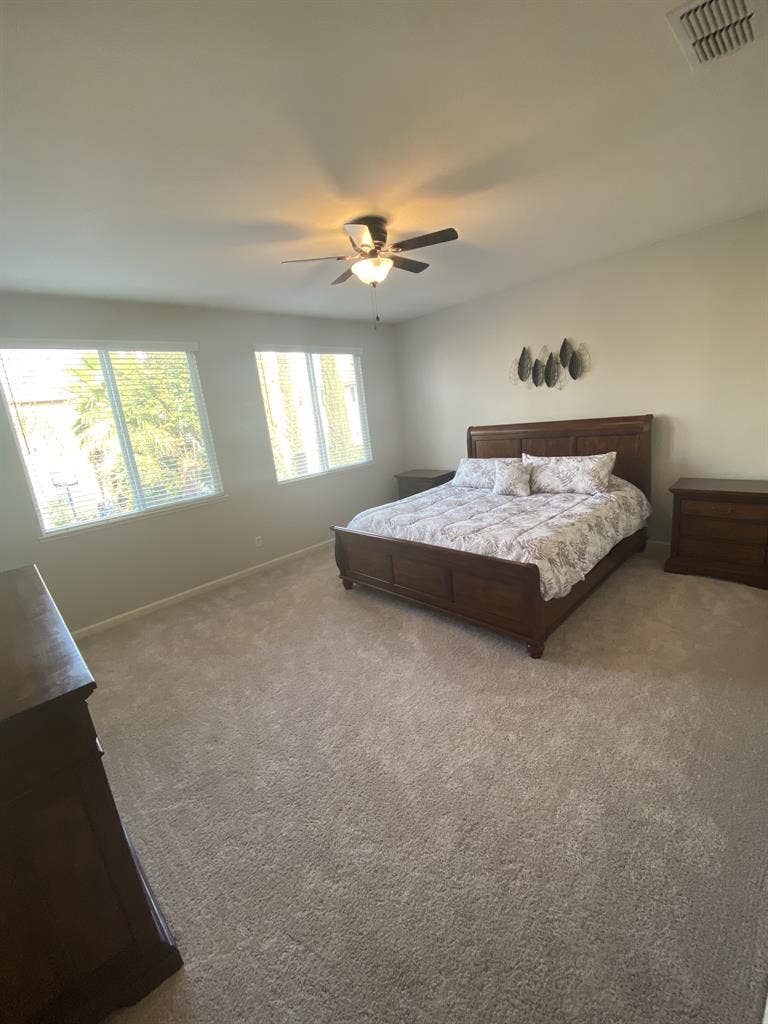 Master bedroom for rent