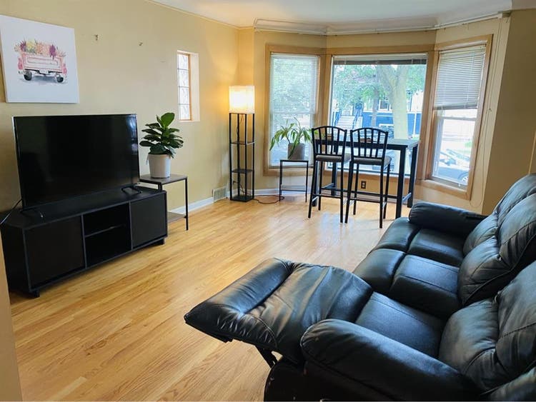 Full furnished room on Austin