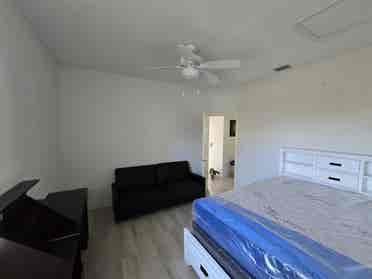 Furnished Room For Rent w/ Pool