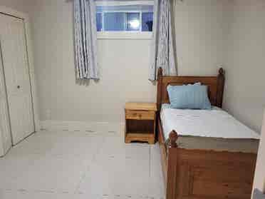 Spacious 2 bedroom basement in Joyc