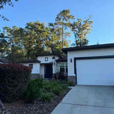 4 bedroom house near UF campus