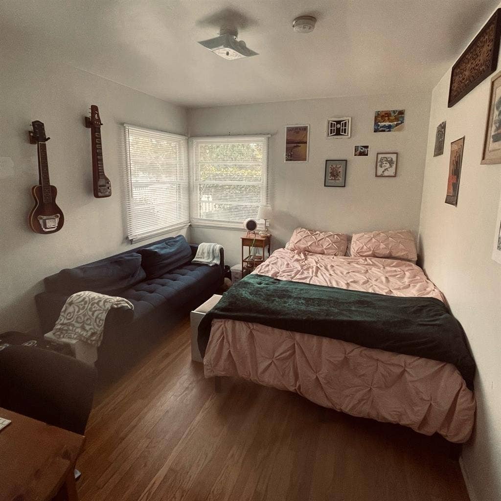 LOOKING FOR JANUARY/FEBRUARY SUBLET