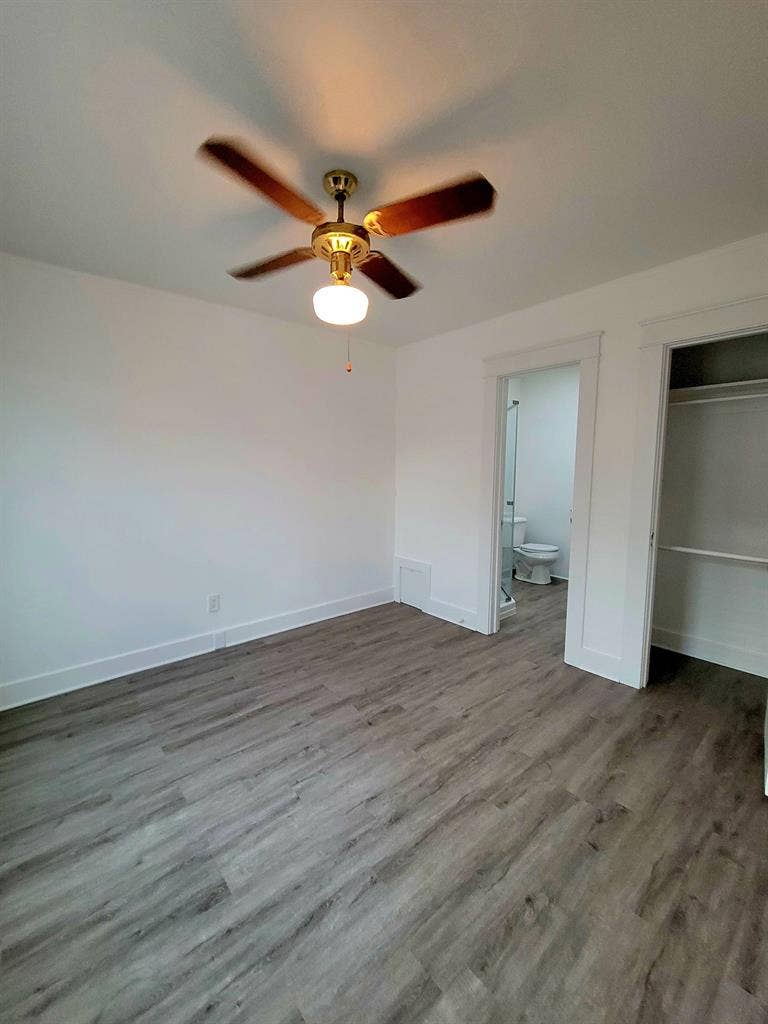 Room Available Belmont Shore