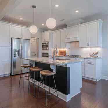 Master bedroom/ bathroom for sublet