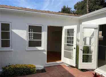 Charming, Updated Bungalow in LA