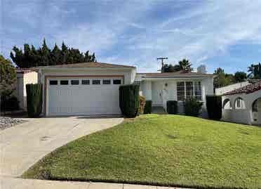 Charming, Updated Bungalow in LA