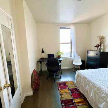 **
Super bright and spacious room!!!