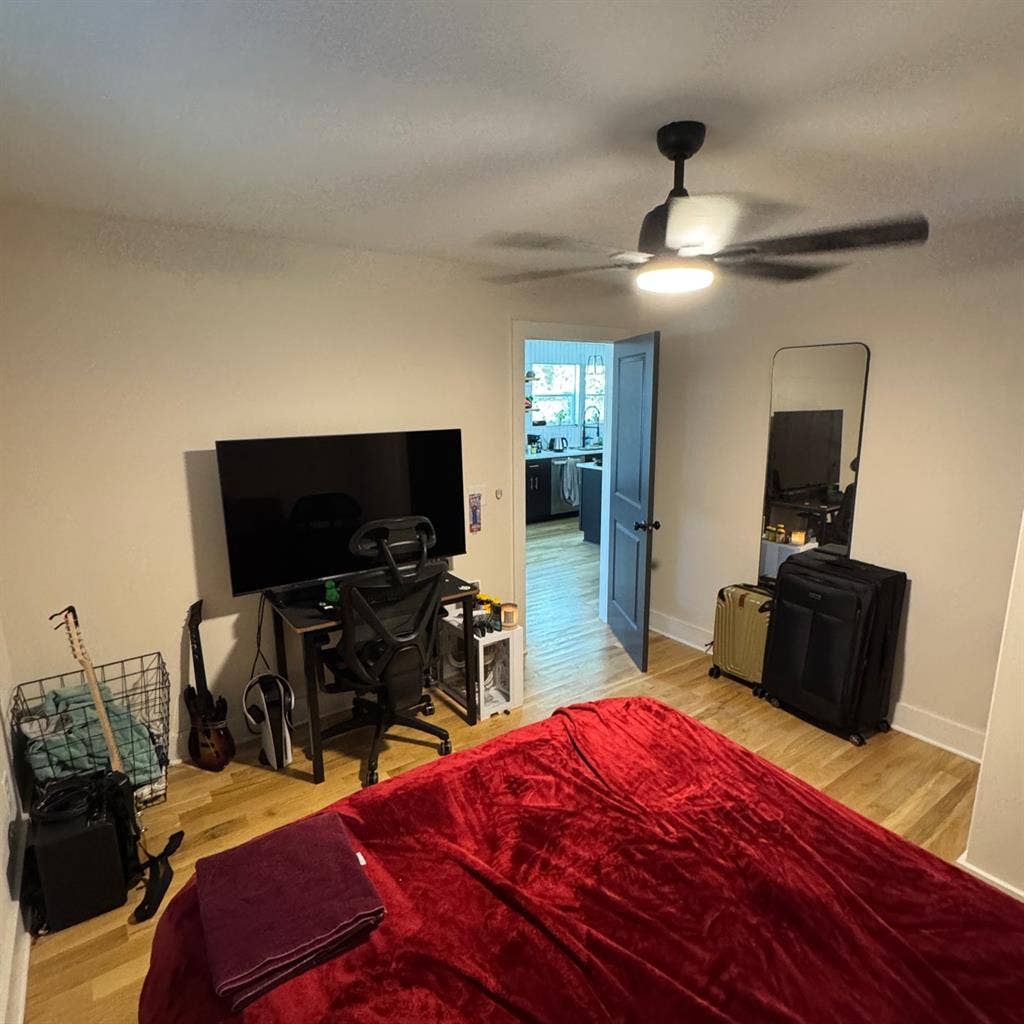 Room for rent in east nashville