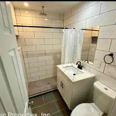 2 rooms share bath, include utility