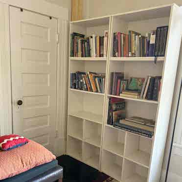 Beautiful Bedroom in Murray Hill!