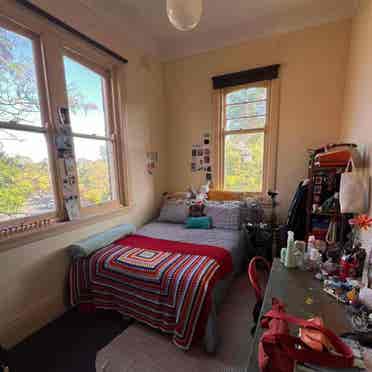 2 month sublet available