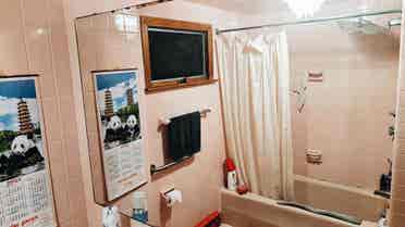 Medium room Everett Ma