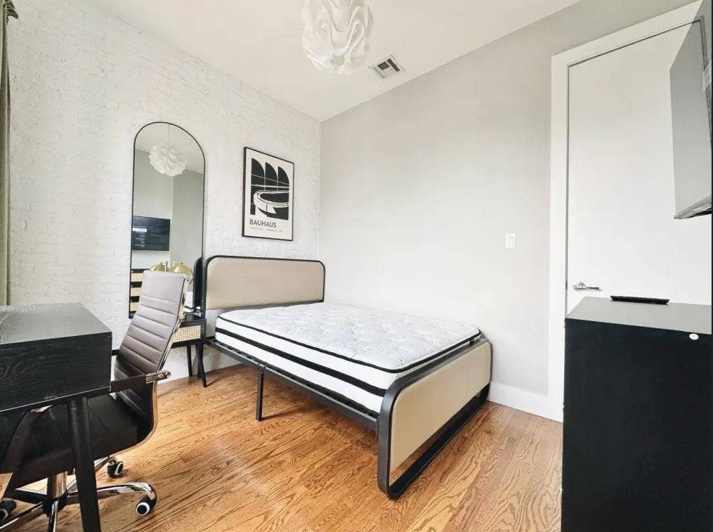 Furnished Room in Crown Heights