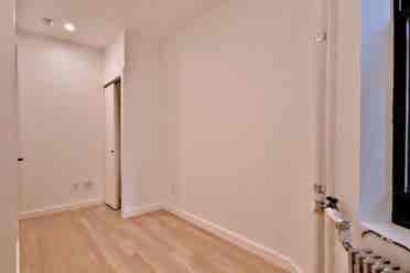 2 Bedroom pad, East Vill