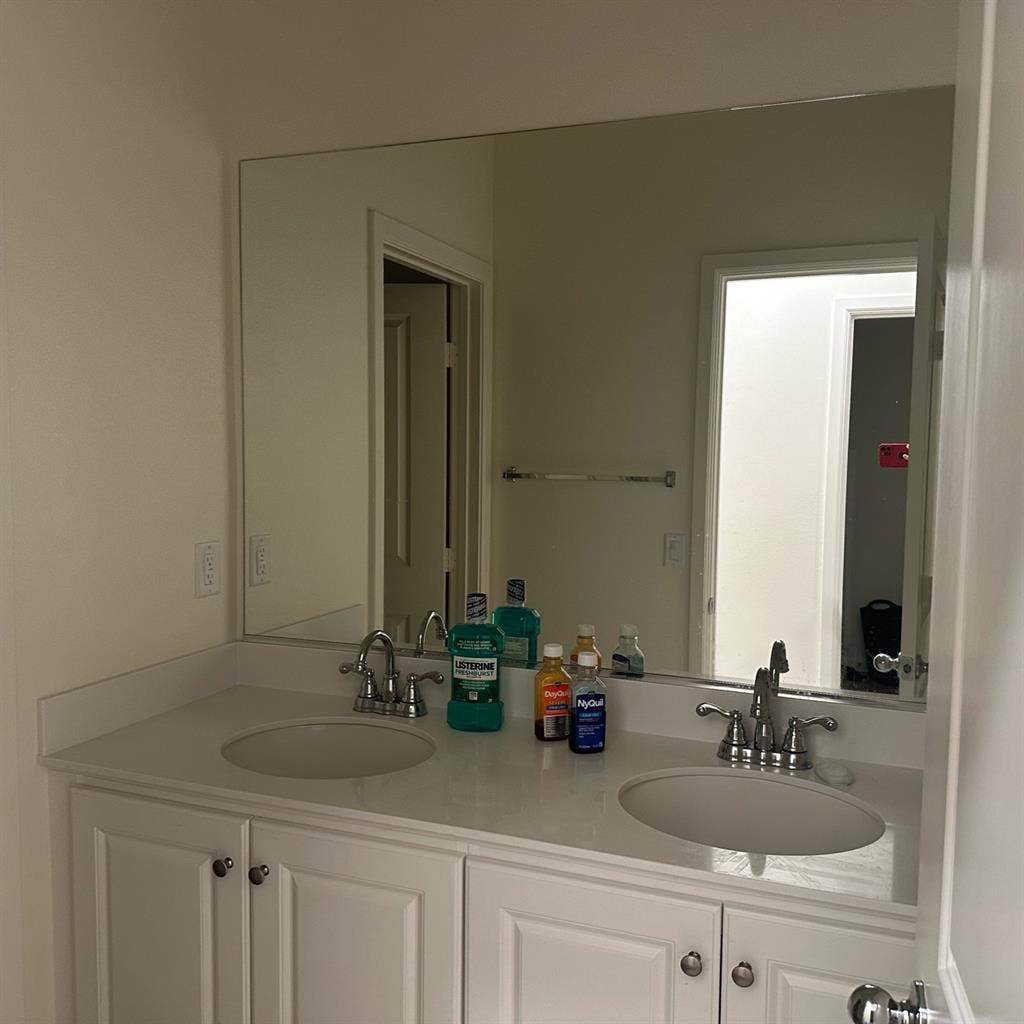 Room for rent in Moreno Valley!