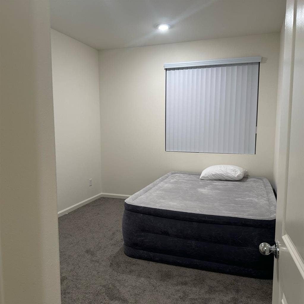 Room for rent in Moreno Valley!