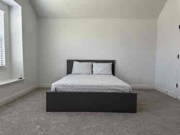 Master Bedroom for Rent