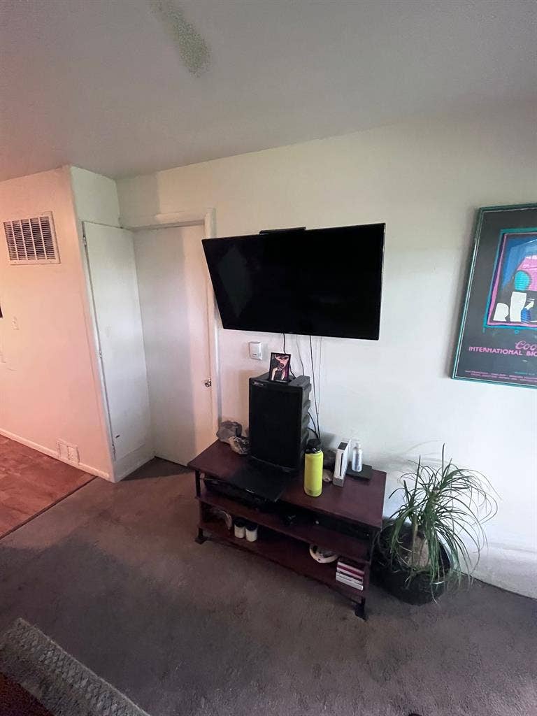 Cheap Apartment Close to Campus